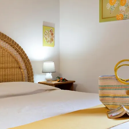Villa Salina Bamba Sleeps 6 With Air Con *