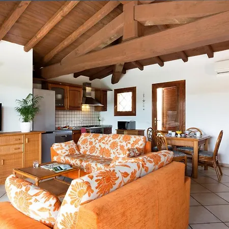 Salina Bamba Sleeps 6 With Air Con *